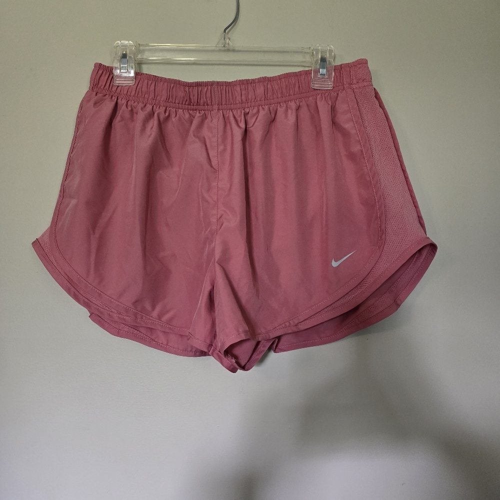2 Pair Of Nike Nike  Athletic Shorts Quick-Dry Dolphin Style XL